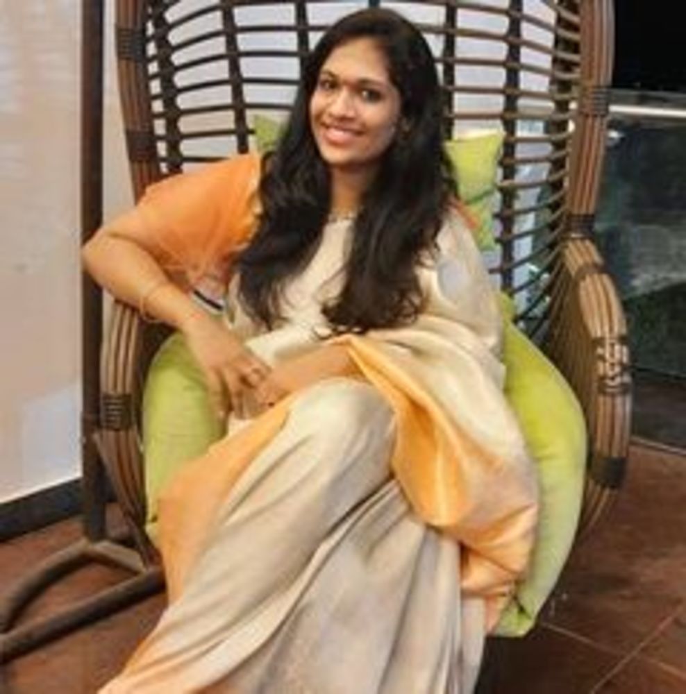 Meet your Posher, Sahithi